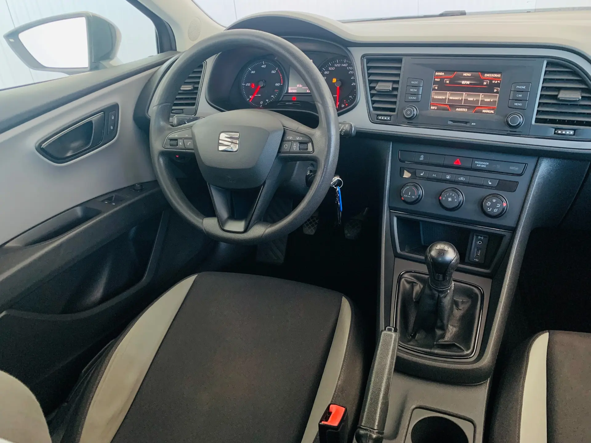 SEAT Leon 1.6 TDi Style 26