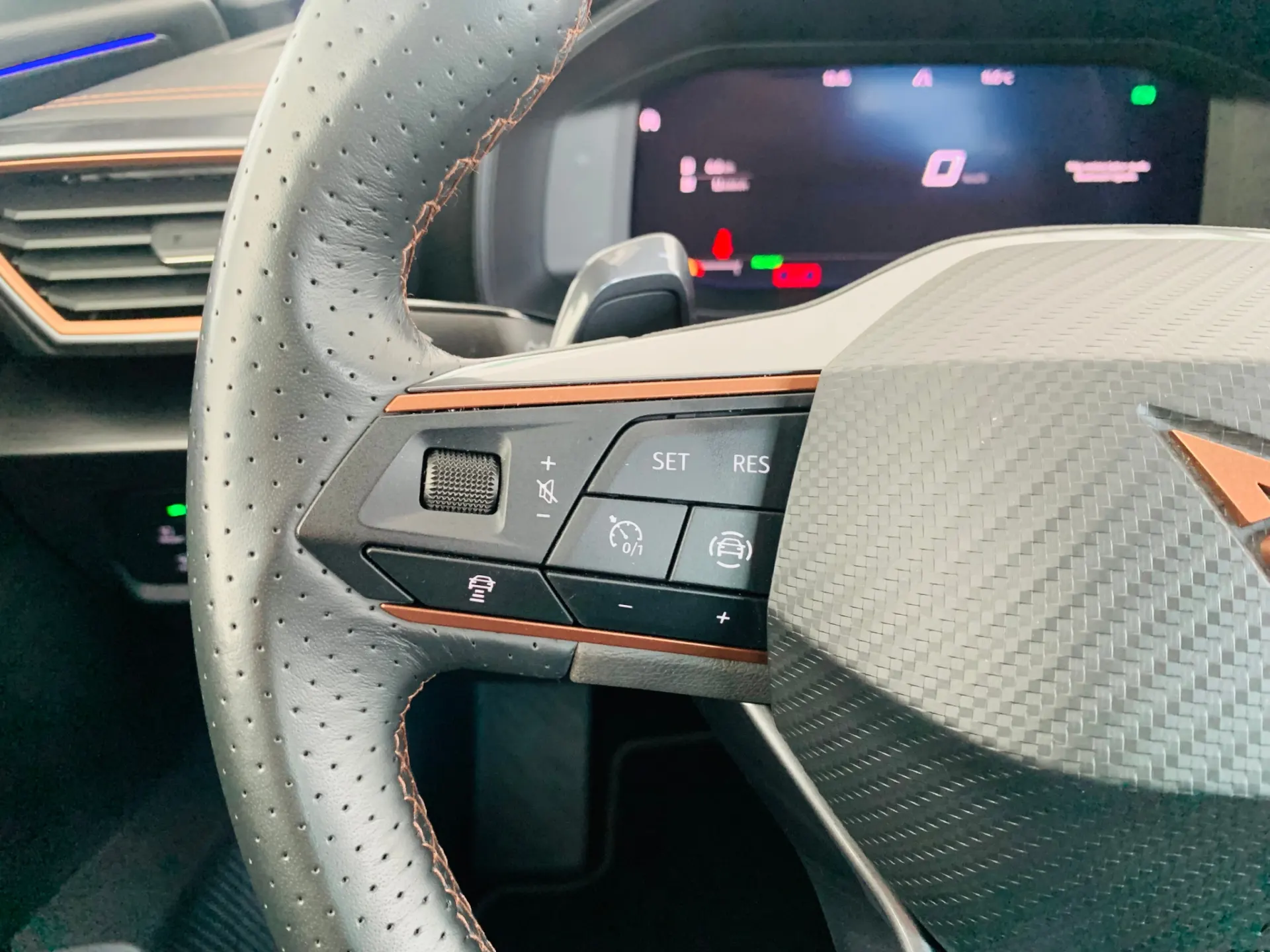 Cupra Formentor 1.4 e-Hybrid DSG 12