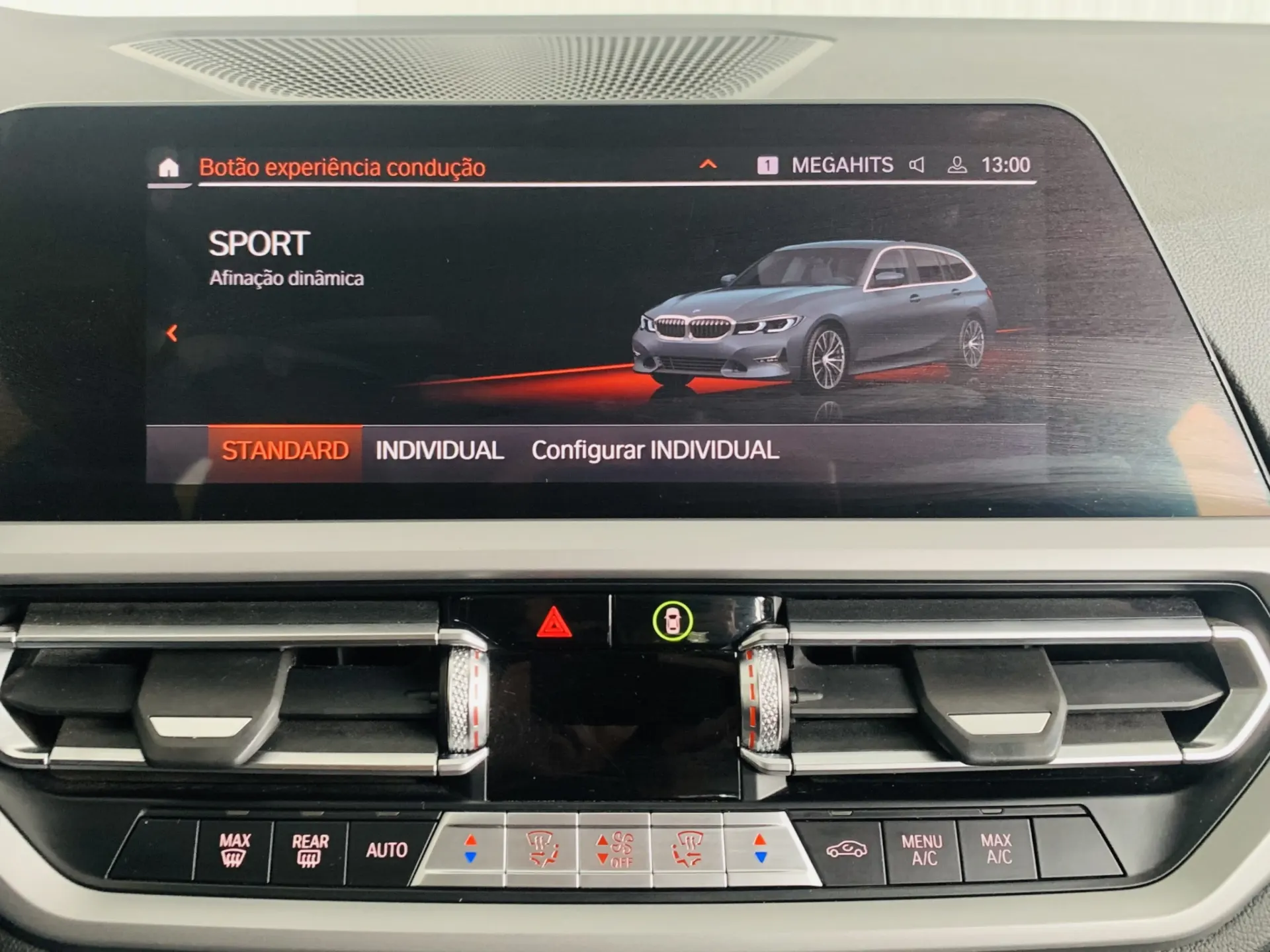 BMW 318 d Touring Auto 33