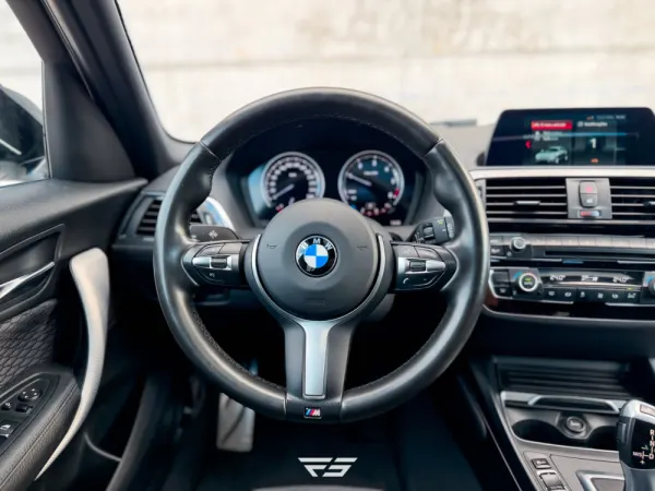 BMW 116 d Pack M Shadow Auto 22