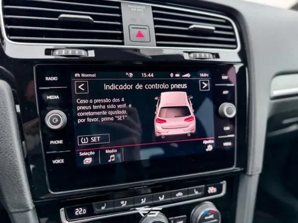 Volkswagen Golf 2.0 TSI GTi TCR DSG 42