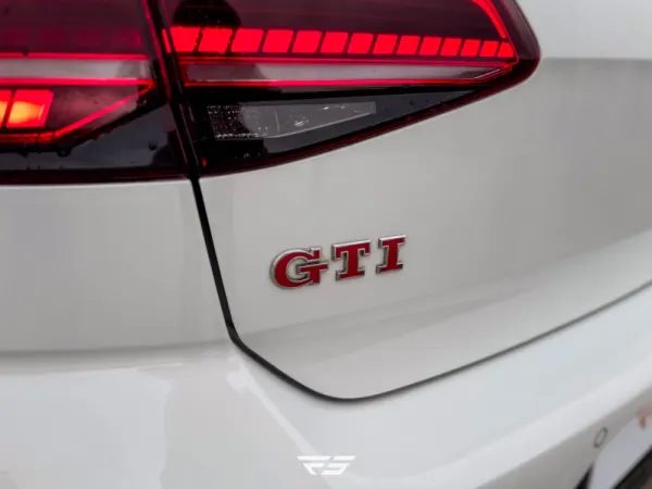 Volkswagen Golf 2.0 TSI GTi TCR DSG 15