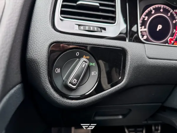 Volkswagen Golf 2.0 TSI GTi TCR DSG 27