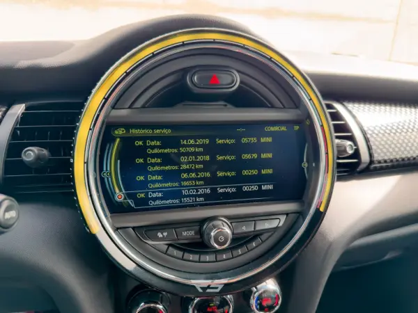 MINI 3 Portas John Cooper Works Auto Desportiva 26