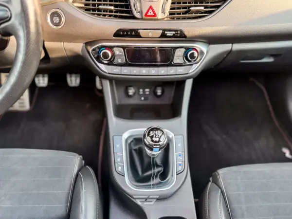 Hyundai i30 N 2.0 T-GDi Pack Performance 23