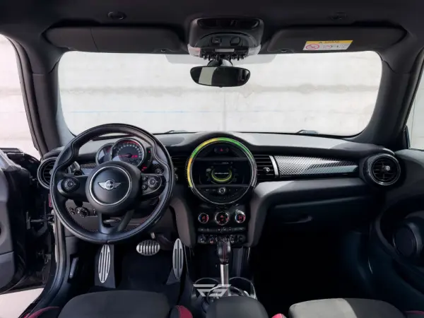 MINI 3 Portas John Cooper Works Auto Desportiva 17