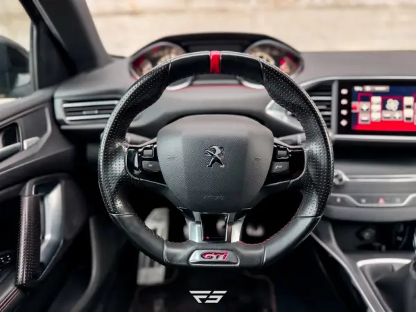 Peugeot 308 1.6 e-THP GTi 24