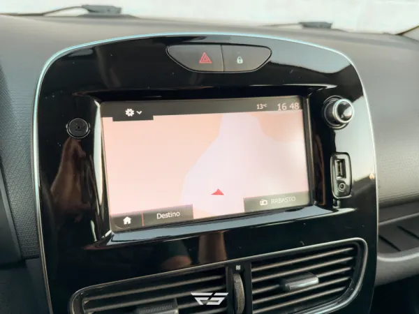 Renault Clio 0.9 TCE Limited 36