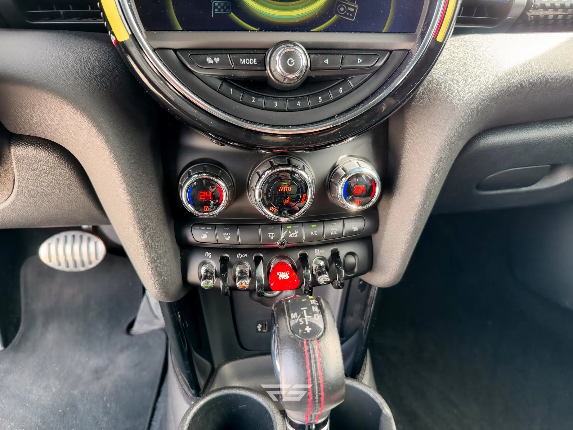 MINI 3 Portas John Cooper Works Auto Desportiva 19