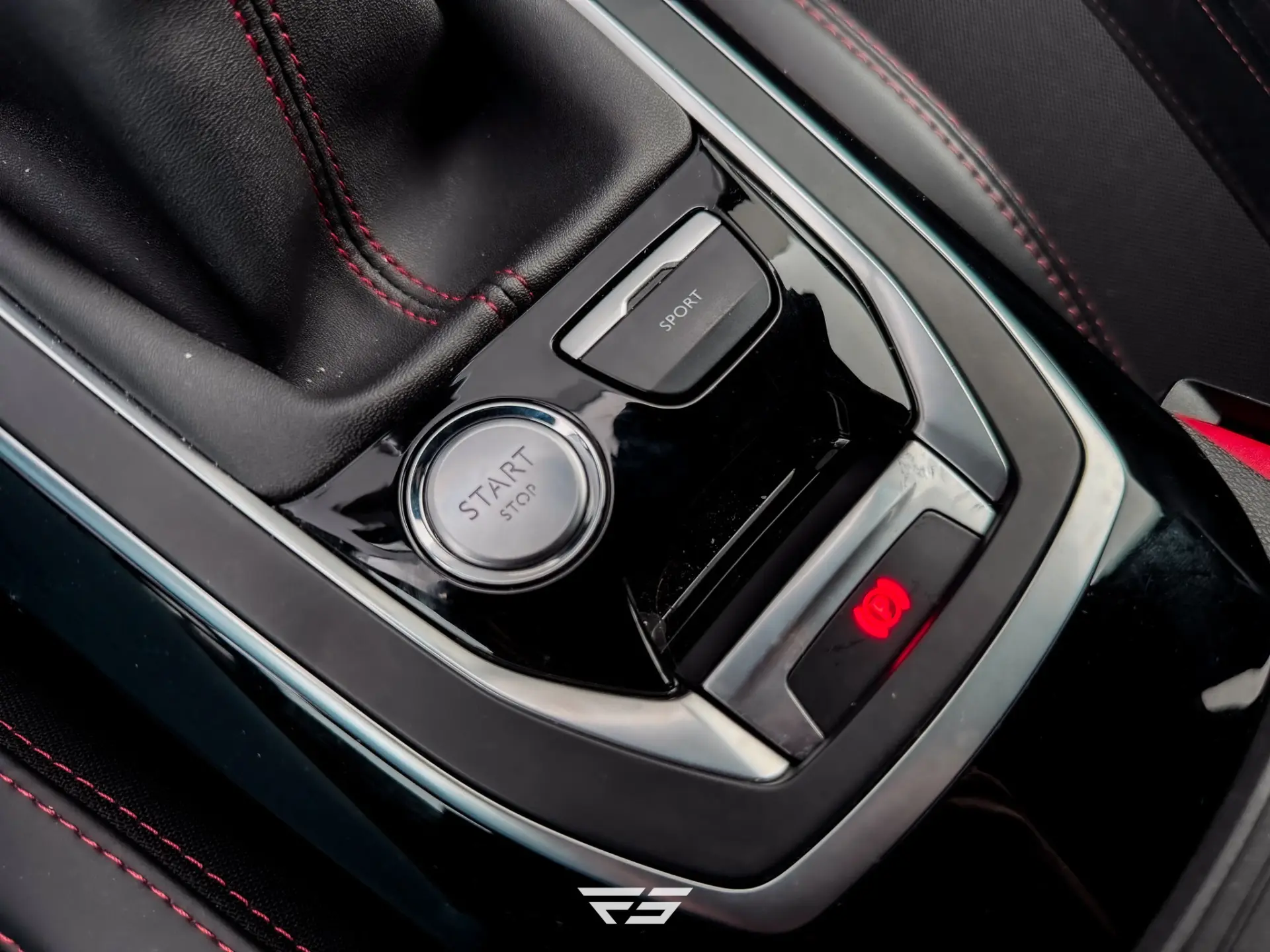 Peugeot 308 1.6 e-THP GTi 42