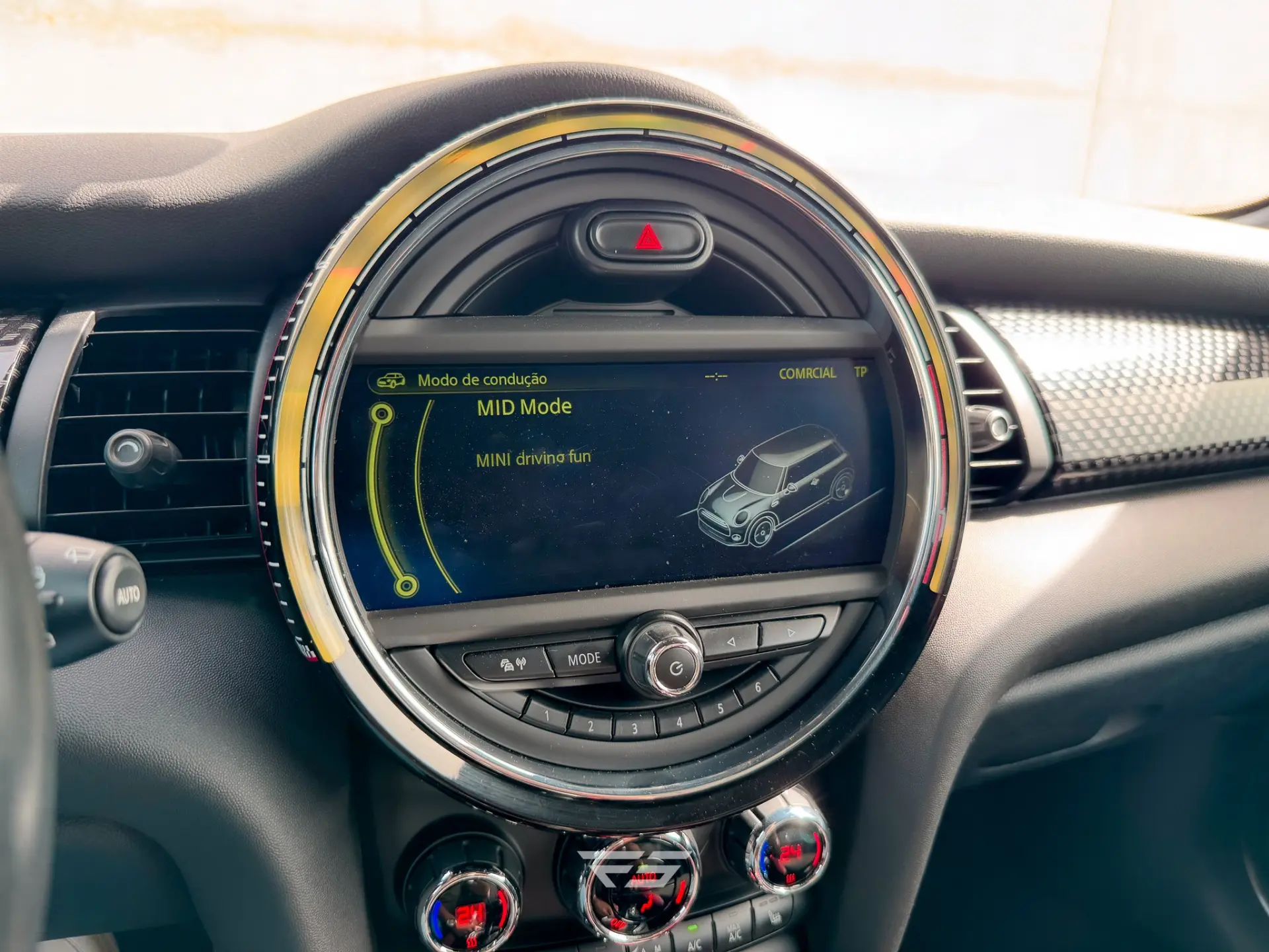 MINI 3 Portas John Cooper Works Auto Desportiva 37