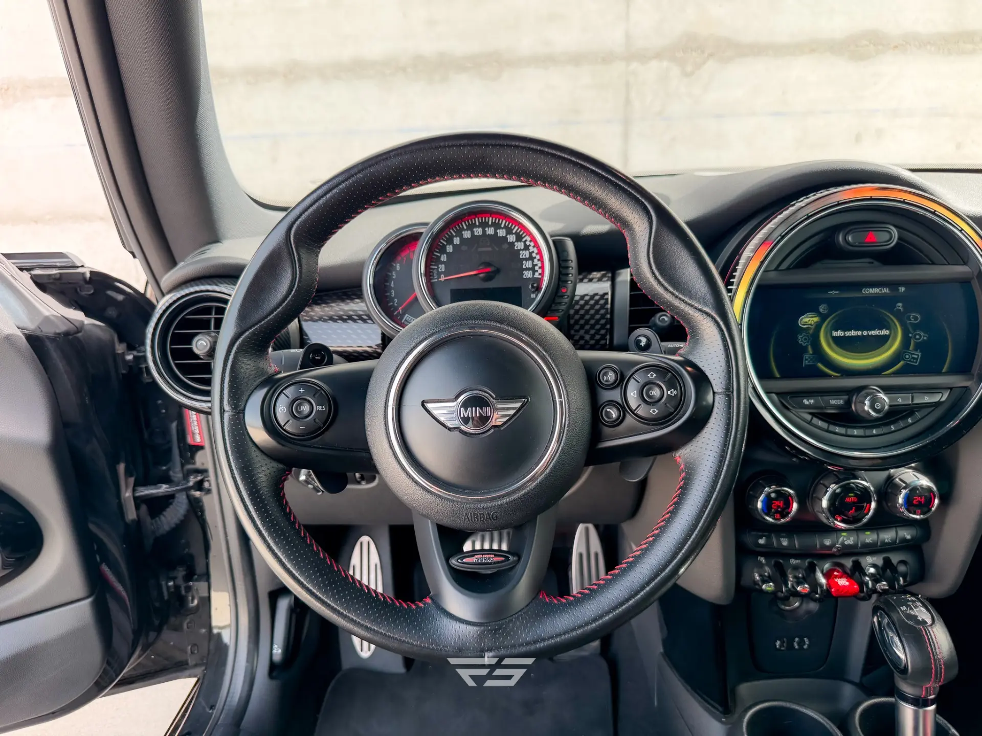 MINI 3 Portas John Cooper Works Auto Desportiva 18