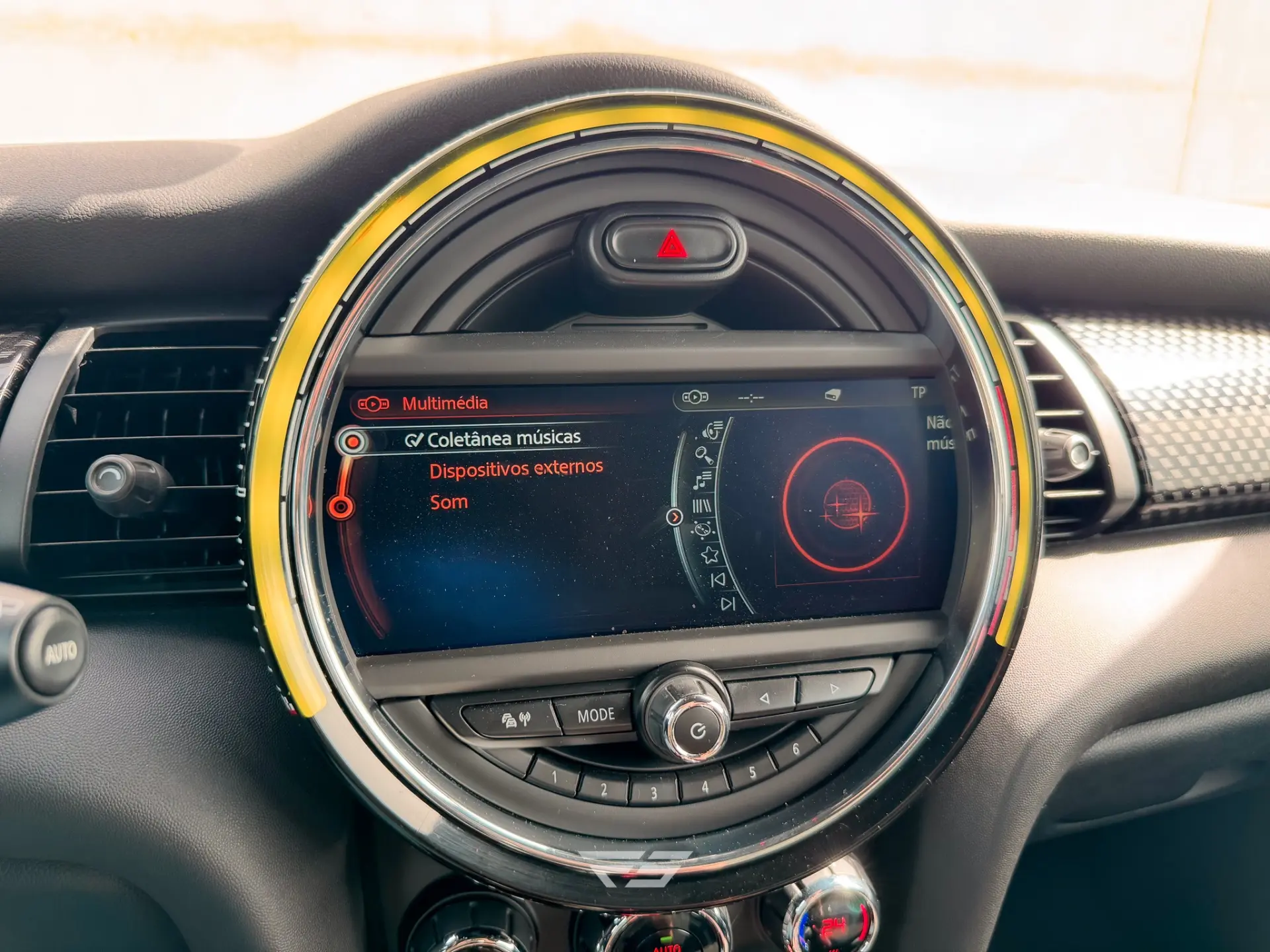 MINI 3 Portas John Cooper Works Auto Desportiva 31