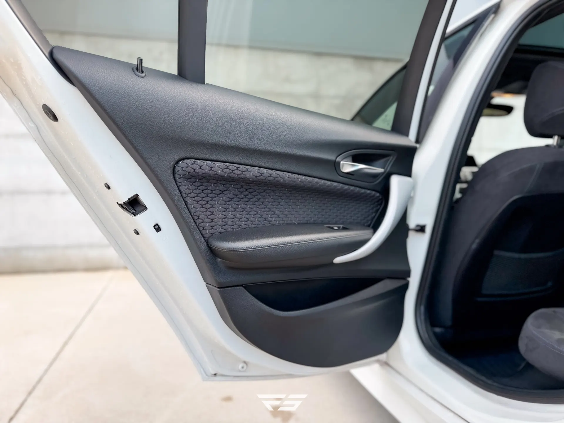 BMW 116 d Pack M Shadow Auto 16