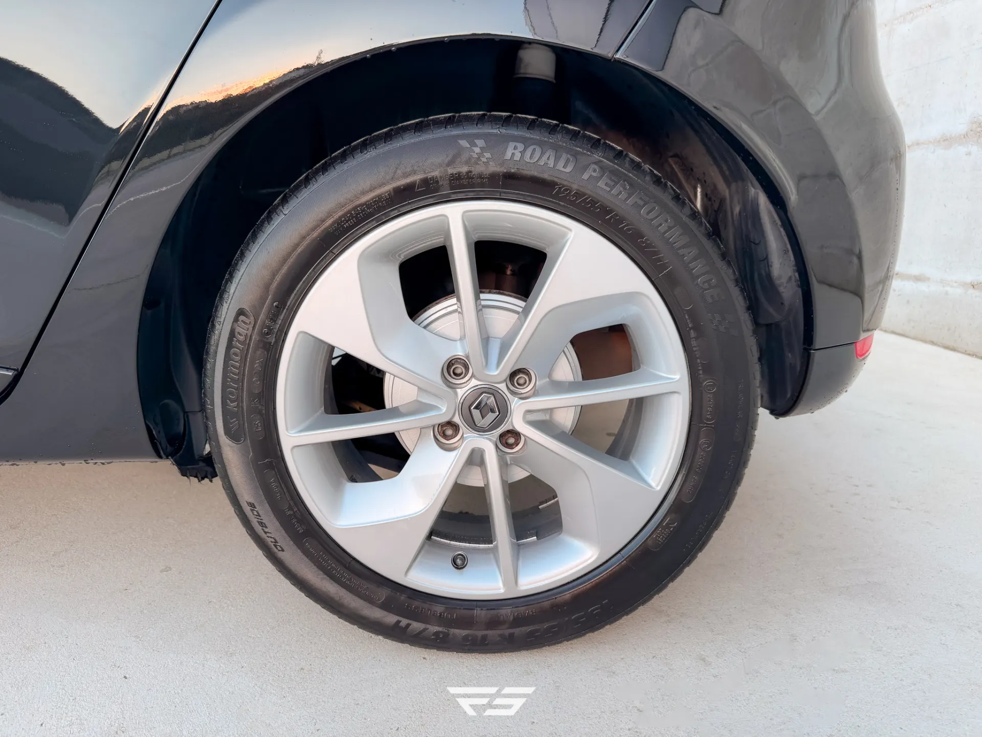 Renault Clio 0.9 TCE Limited 9