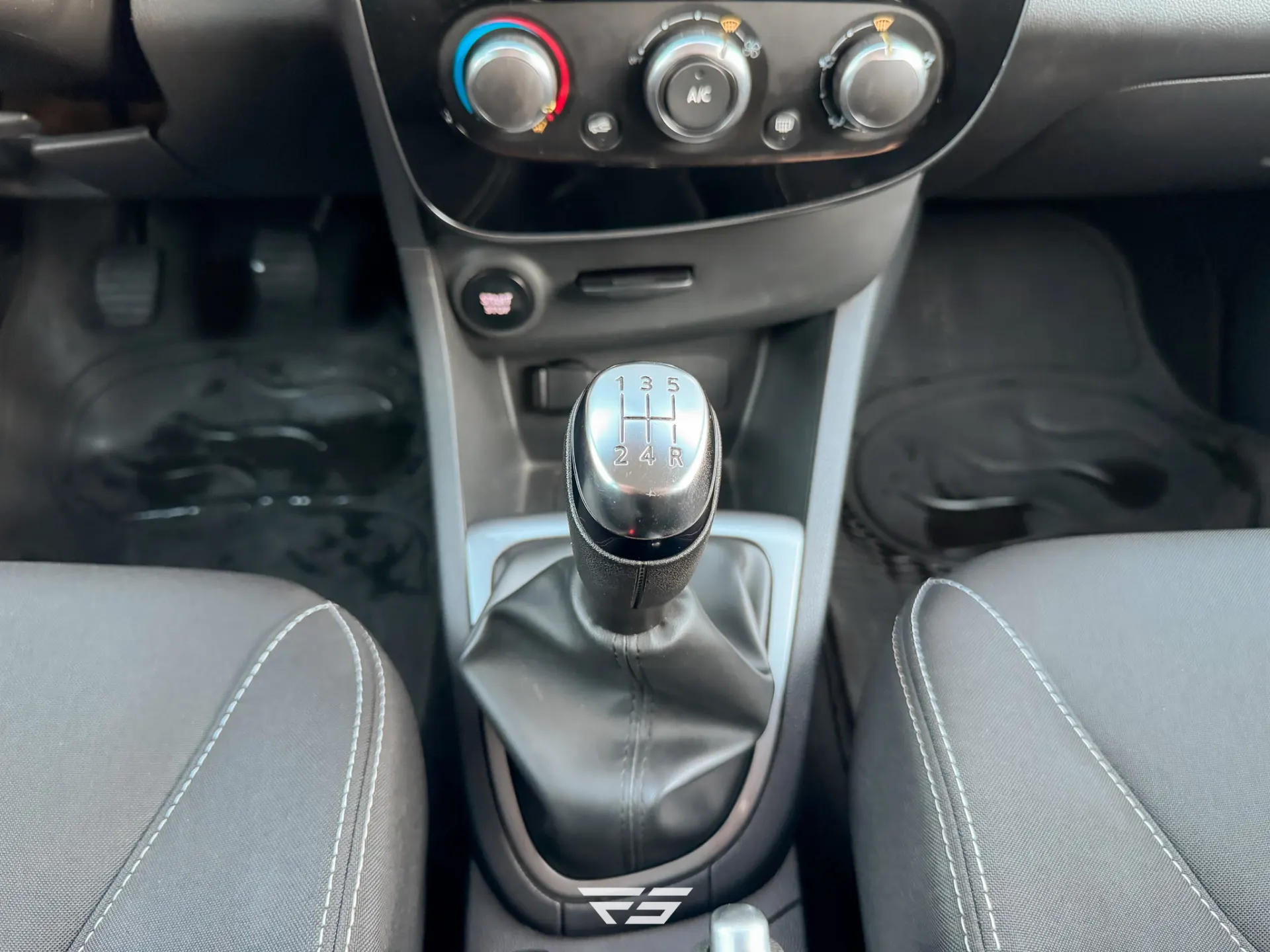 Renault Clio 0.9 TCE Limited 21