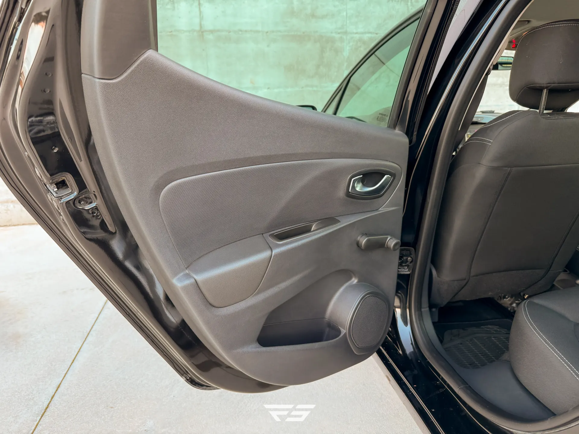 Renault Clio 0.9 TCE Limited 15