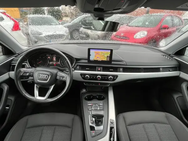 Audi A4 Avant 2.0 TDI Advance S tronic 8