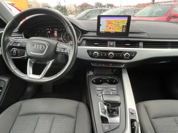 Audi A4 Avant 2.0 TDI Advance S tronic 9