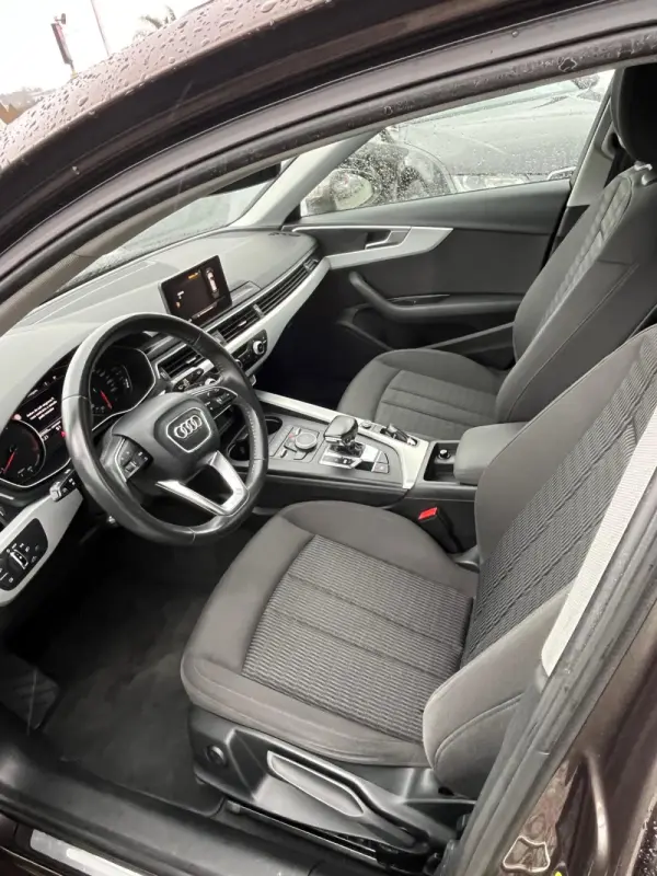 Audi A4 Avant 2.0 TDI Advance S tronic 12