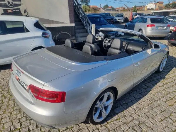Audi A5 Cabrio 2.0 TDi S-line 6