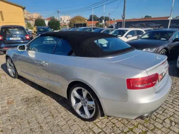 Audi A5 Cabrio 2.0 TDi S-line 9