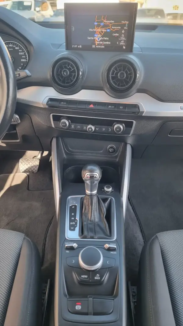 Audi Q2 1.6 TDI Design S tronic 13