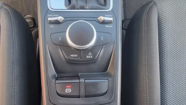 Audi Q2 1.6 TDI Design S tronic 15