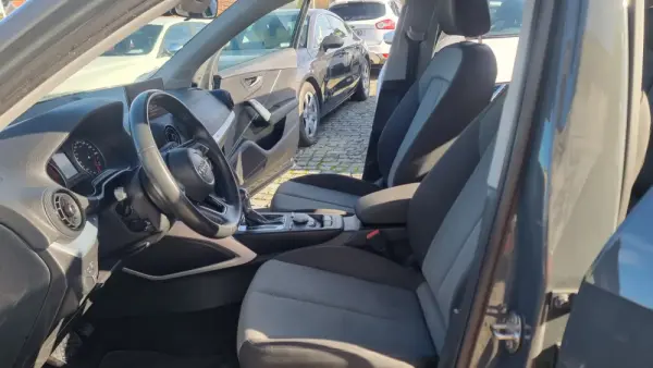 Audi Q2 1.6 TDI Design S tronic 16