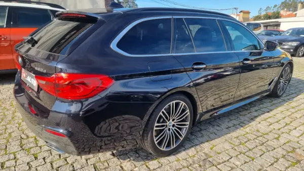 BMW 530 d Pack M Auto 4