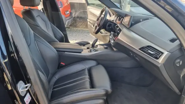 BMW 530 d Pack M Auto 21