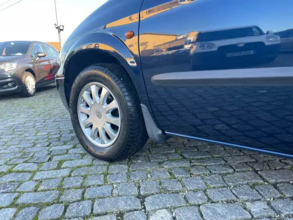 Chrysler Voyager 2.5 CRD LX 9