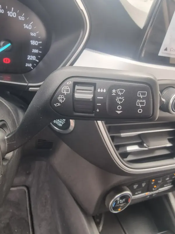 Ford Focus SW 1.5 TDCi EcoBlue Active 21