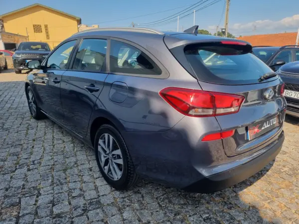 Hyundai i30 SW 1.6 CRDI Launch Edition 5