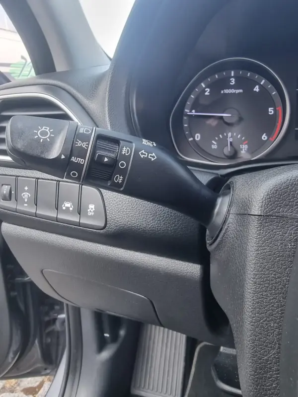 Hyundai i30 SW 1.6 CRDI Launch Edition 24