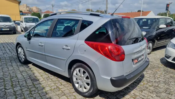 Peugeot 207 SW 1.6 HDi Sportium 5