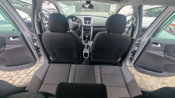 Peugeot 207 SW 1.6 HDi Sportium 10