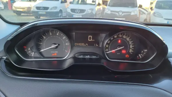 Peugeot 208 1.2 PureTech Active 14