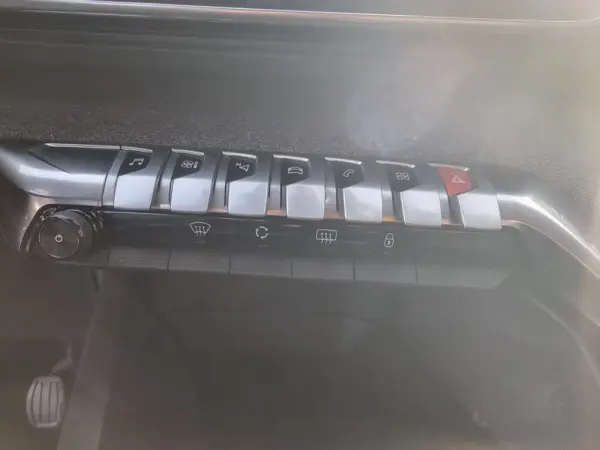 Peugeot 5008 1.5 BlueHDi Allure 22