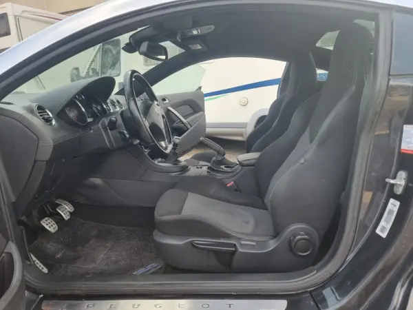 Peugeot RCZ 1.6 THP 12