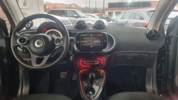 Smart ForTwo Coupé EQ Passion 10
