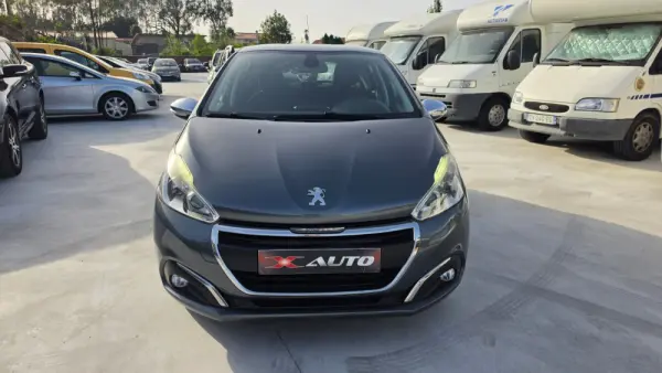 Peugeot 208 1.6 BlueHDi Allure 5