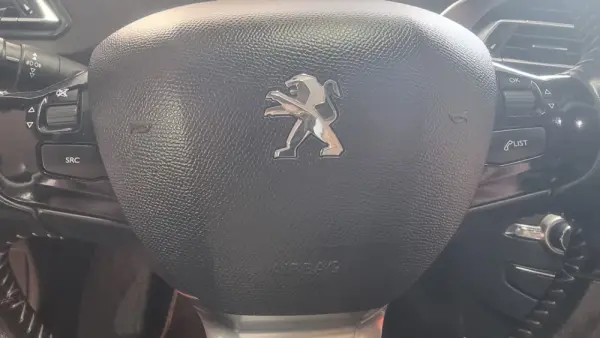 Peugeot 308 SW 1.6 BlueHDi Allure 9