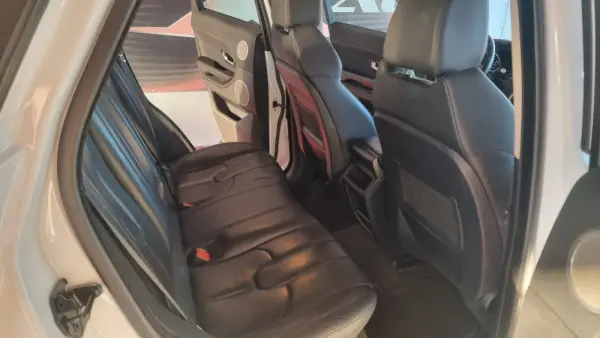 Land Rover Range Rover Evoque eD4 SE 16