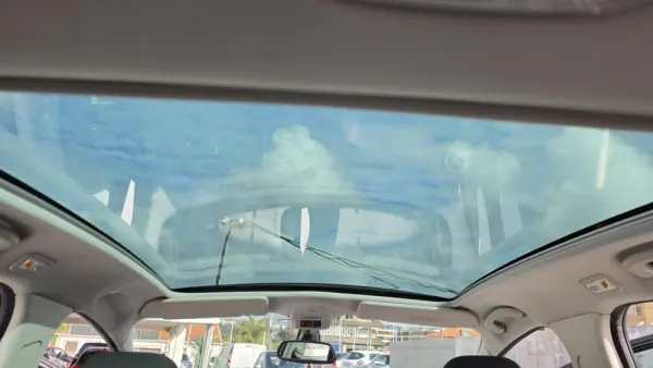 Peugeot 3008 1.6 HDi Allure 17