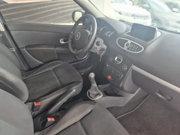 Renault Clio 1.2 TCE Dynamique S 4