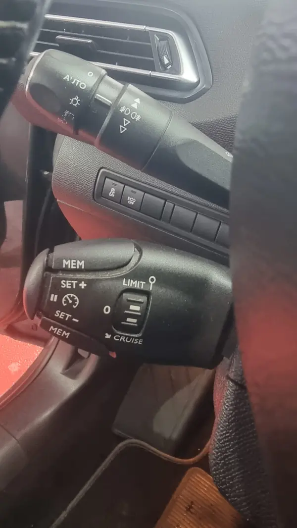 Peugeot 308 SW 1.6 BlueHDi Allure 19