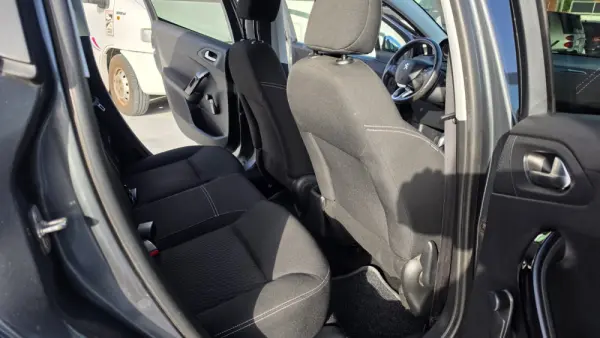 Peugeot 208 1.6 BlueHDi Allure 14