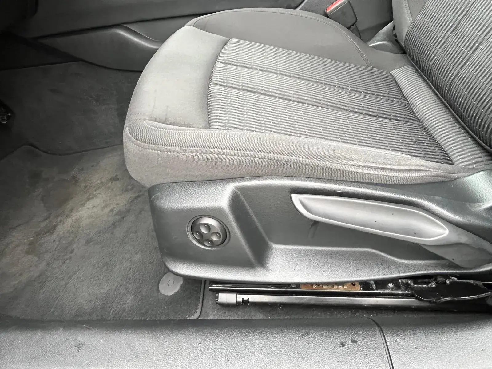 Audi A4 Avant 2.0 TDI Advance S tronic 21