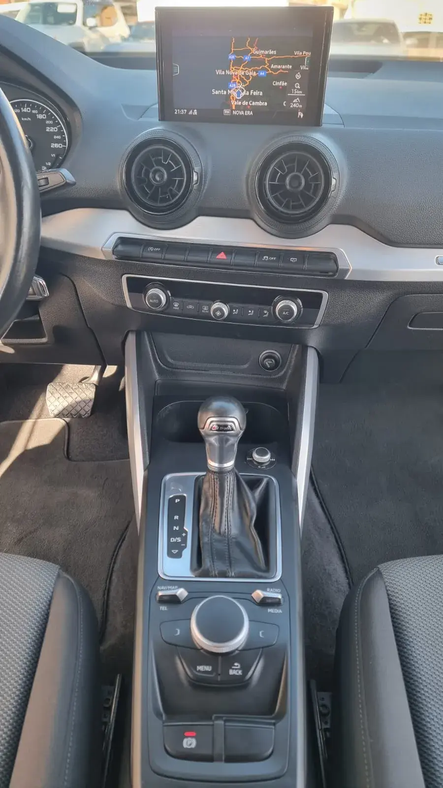 Audi Q2 1.6 TDI Design S tronic 13